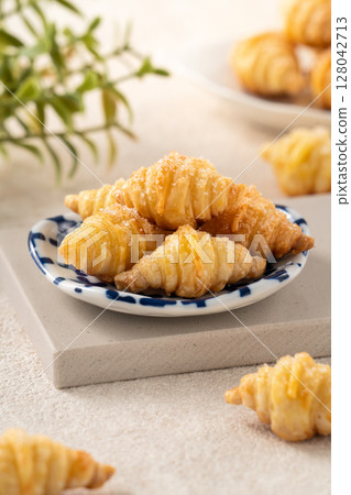 酥皮可頌 羊角麵包 可頌 酥皮 點心 Puff Pastry Croissants クロワッサン 酥皮可頌 羊角麵包 可頌 酥皮 點心 Puff Pastry Croissants クロワッサン 128042713