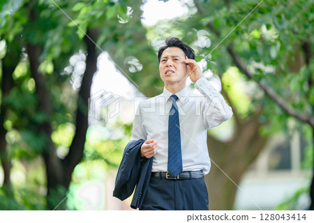 商人，酷熱，中暑，異常天氣 128043414