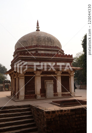 Qutub Minar complex, Delhi, India Qutub Minar complex, Delhi, India 128044330