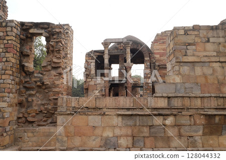 Qutub Minar complex, Delhi, India 128044332
