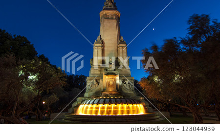 Cervantes monument timelapse hyperlapse on the Square of Spain in Madrid day to night transition Cervantes monument timelapse hyperlapse on the Square of Spain in Madrid day to night transition 128044939