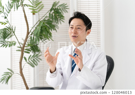 Men in white coats, medical 128046013