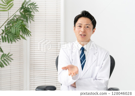 Men in white coats, medical 128046028