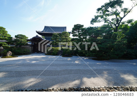 建仁寺庭園 128046683