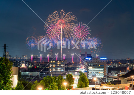 Tokyo Racecourse Fireworks 2025 128048007