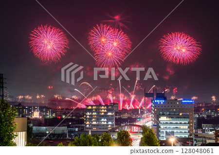 2025年東京賽馬場煙火大會 128048061