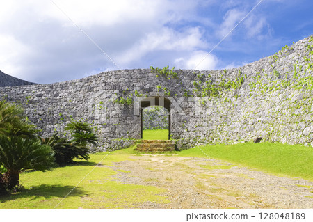 世界遺產:座喜味城拱門 世界遺產:座喜味城拱門 128048189