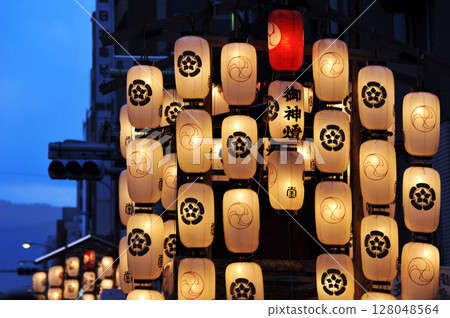 Gion Festival, Kan'yaboko floats at Yoiyama Gion Festival, Kan'yaboko floats at Yoiyama 128048564