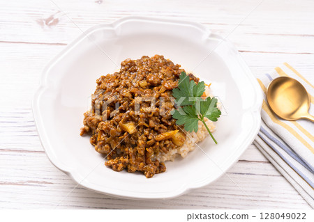 Keema curry (brown rice) 128049022