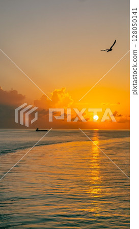 Caribbean sunset 128050141
