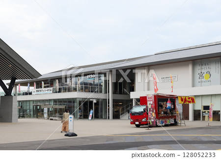 Miyajimaguchi Passenger Terminal (Hatsukaichi City, Hiroshima Prefecture) Miyajimaguchi Passenger Terminal (Hatsukaichi City, Hiroshima Prefecture) 128052233