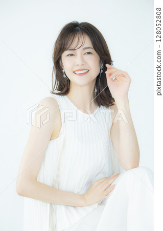 Middle-aged woman portrait Middle-aged woman portrait 128052808