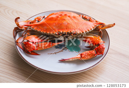 Boiled crayfish 128053173