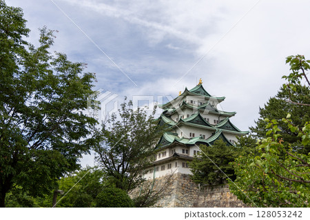 名古屋城,一座在新綠中閃耀的歷史城堡 名古屋城,一座在新綠中閃耀的歷史城堡 128053242
