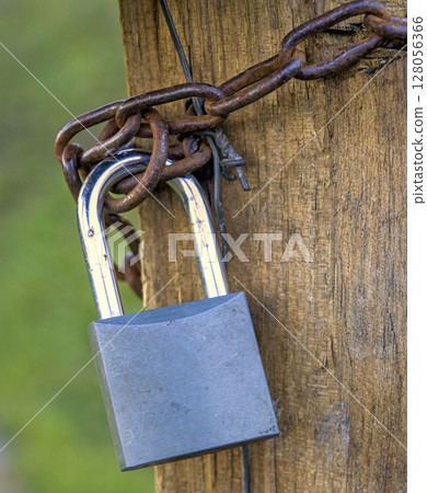 Chain and padlock Chain and padlock 128056366