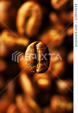 Coffee beans 128059244