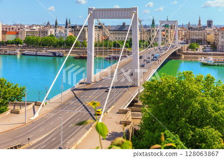 Panorama of Elisabeth Bridge over turquoise Danube River in Budapest, Hungary Panorama of Elisabeth Bridge over turquoise Danube River in Budapest, Hungary 128063867