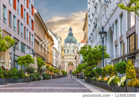 Saint Stephen Basilica view from a walking street in the downtown of Budapest, famous landmark of Hungary 128063868