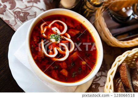 Solyanka with assorted meat 128066518