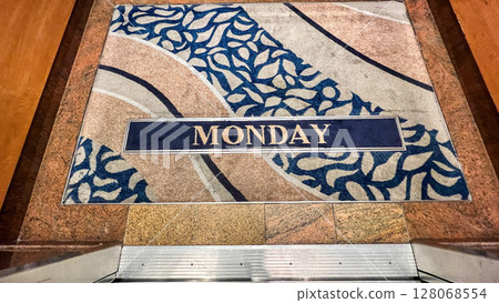 郵輪電梯 128068554