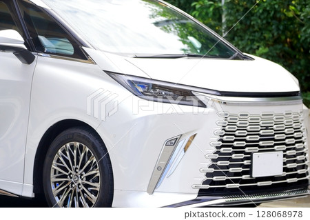 Luxury minivan Luxury minivan 128068978