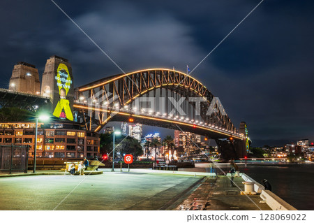 雪梨海港大橋夜間亮燈 128069022