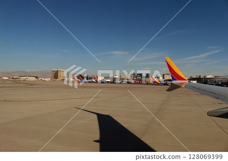 拉斯維加斯哈里里德國際機場景觀 拉斯維加斯哈里里德國際機場景觀 128069399