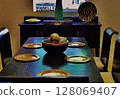 Dining room table 128069407