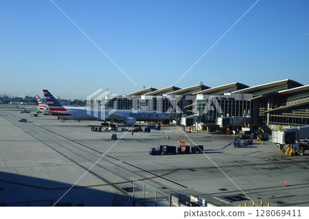 洛杉磯國際機場 B 航廈景觀 洛杉磯國際機場 B 航廈景觀 128069411