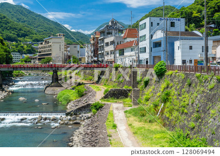 神奈川縣：箱根湯本溫泉街 128069494