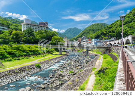 Kanagawa Prefecture: Hakone Yumoto hot spring town Kanagawa Prefecture: Hakone Yumoto hot spring town 128069498