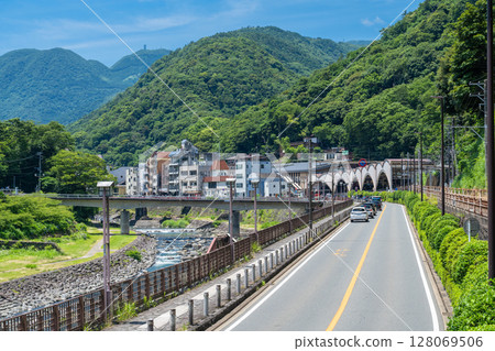 神奈川縣：箱根湯本溫泉街 128069506