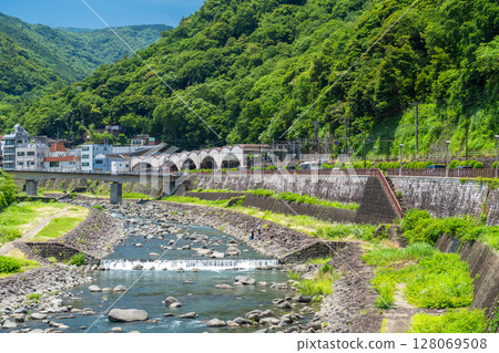 Kanagawa Prefecture: Hakone Yumoto hot spring town 128069508