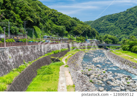 Kanagawa Prefecture: Hakone Yumoto hot spring town 128069512