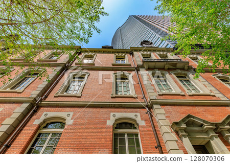 東京千代田區丸之內城市景觀、丸之內公園大廈及三菱一號館博物館 128070306