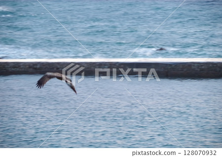 Wave to be thrown in the wave-block Wave to be thrown in the wave-block 128070932