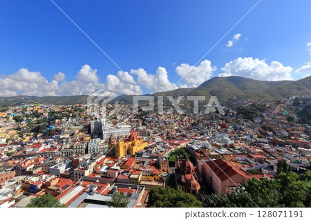 The cityscape of Guanajuato, the most beautiful World Heritage city in Mexico, Central America 128071191