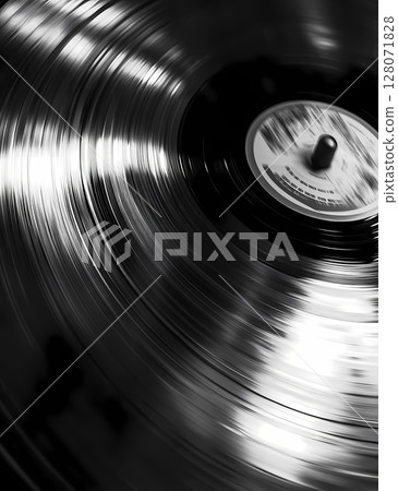 復古黑膠唱片的模擬寫真海報 復古黑膠唱片的模擬寫真海報 128071828