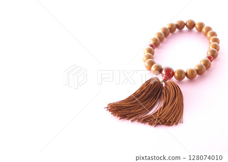 Single shot of prayer beads 128074010