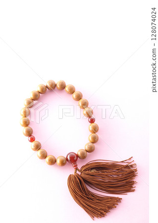 Single shot of prayer beads Single shot of prayer beads 128074024