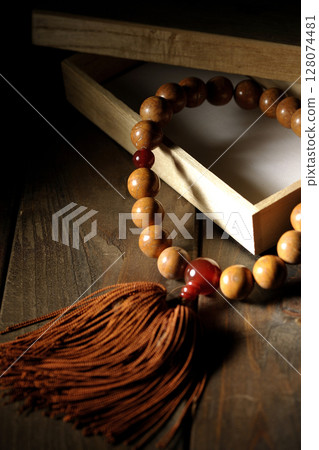 珠子和盒子 128074481