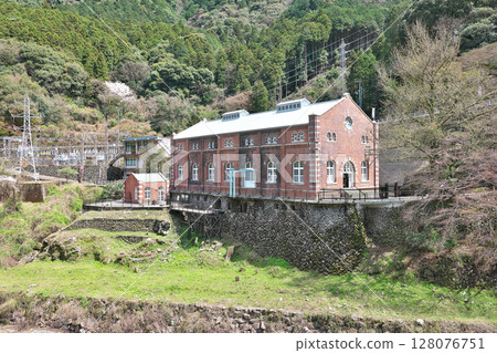 [Minetopia Besshi (former Hadeba Hydroelectric Power Plant)] Tachikawacho, Niihama City, Ehime Prefecture 128076751