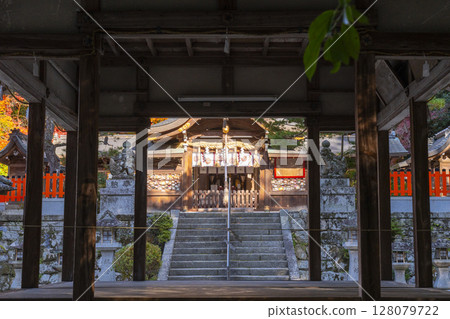 Autumn in Kyoto, Sagimori Shrine, the worship hall seen from the dance hall Autumn in Kyoto, Sagimori Shrine, the worship hall seen from the dance hall 128079722
