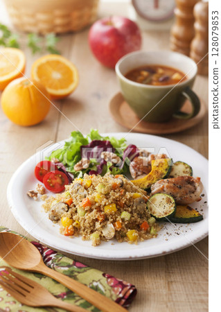 Quinoa Plate Quinoa Plate 128079853