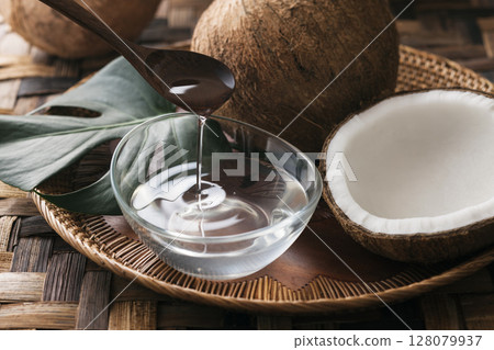 椰子油 椰子油 128079937