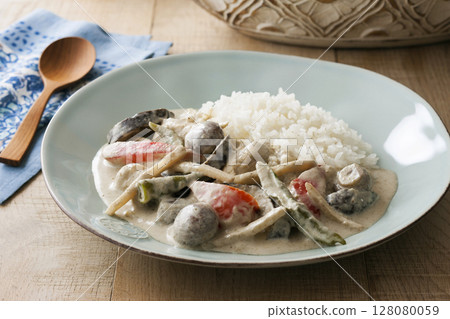 coconut curry 128080059