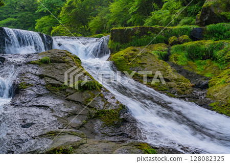 (熊本縣)菊池溪谷、四重三萬瀑布 (熊本縣)菊池溪谷、四重三萬瀑布 128082325