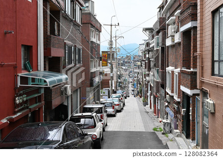 [韓國/首爾附近] 保留磚房的古老街道 128082364