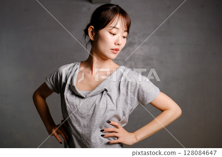 Beautiful Japanese women 128084647