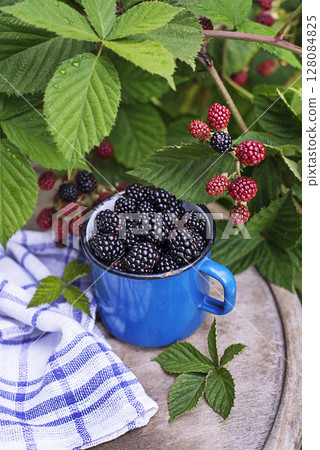Blackberry 128084825